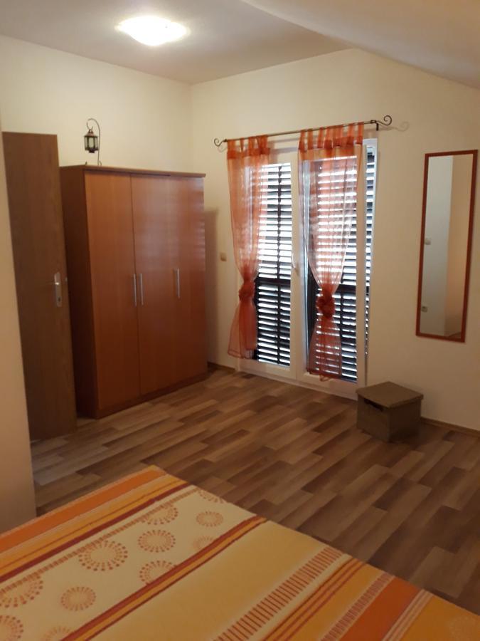 Apartment Rozalija Σίμπενικ Εξωτερικό φωτογραφία