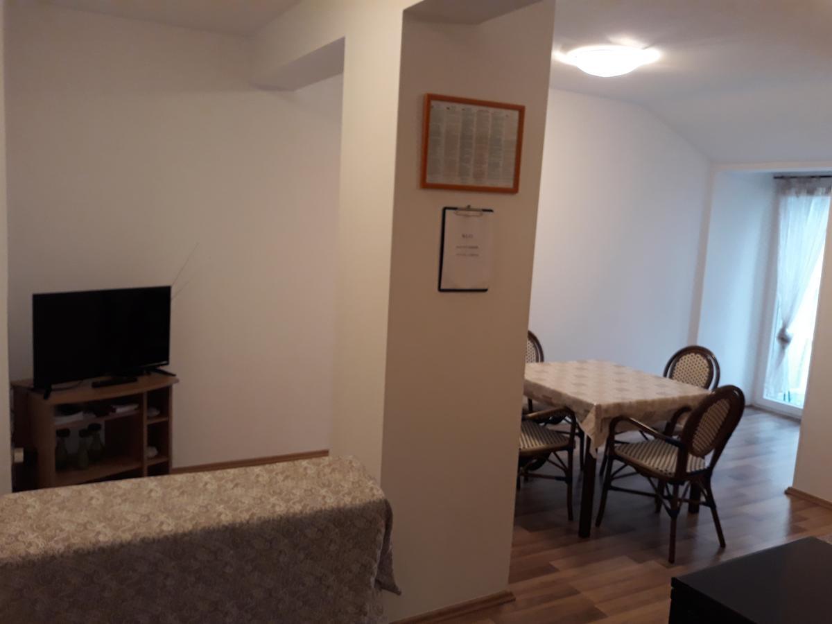 Apartment Rozalija Σίμπενικ Εξωτερικό φωτογραφία